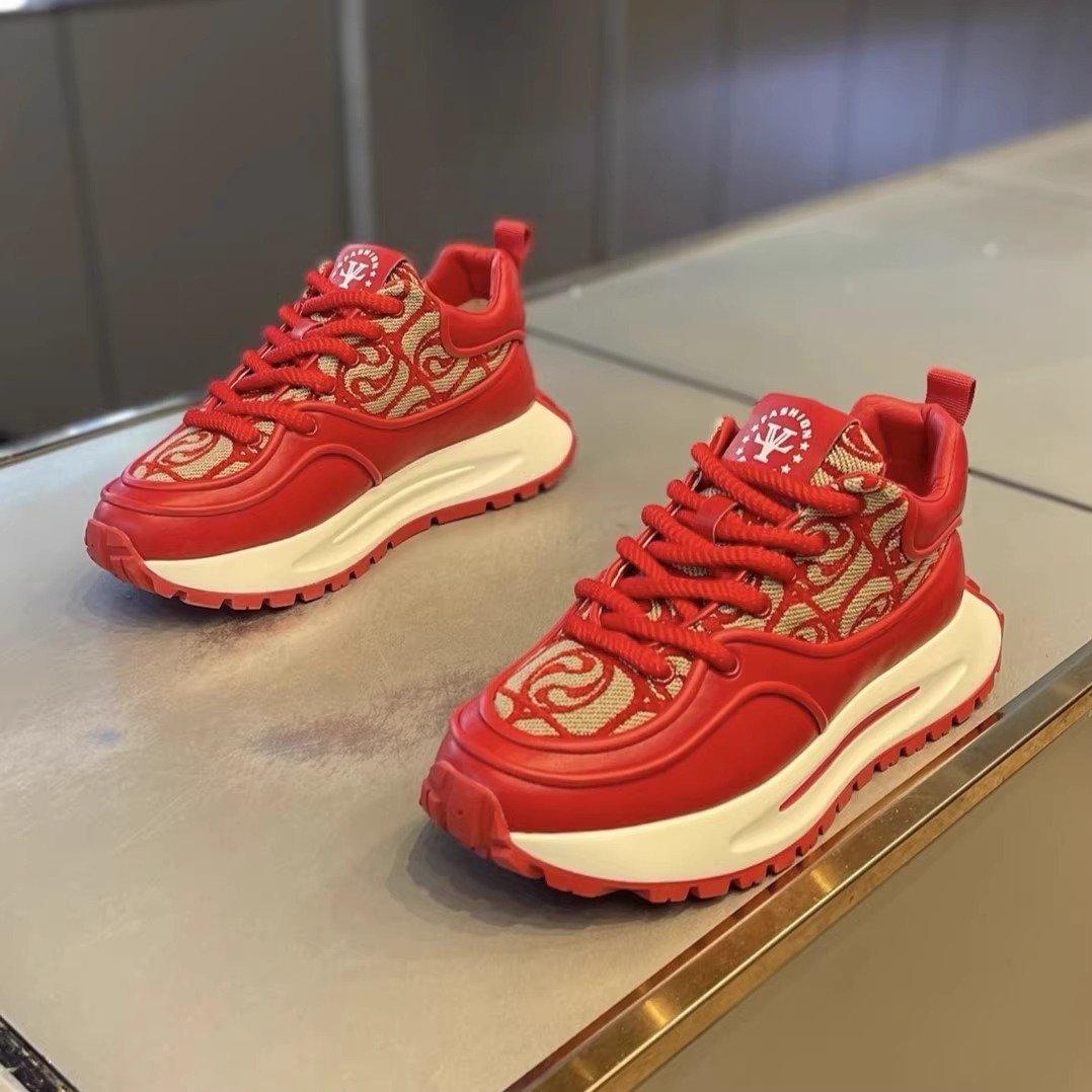 Men's embroidered sneakers