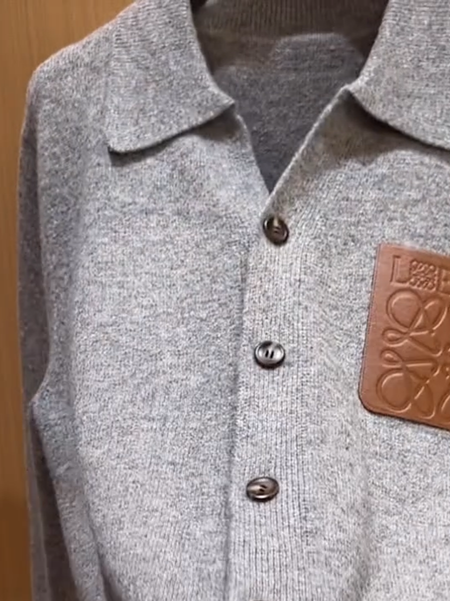 N91102 New Retro Lapel Design Knitted Cardigan