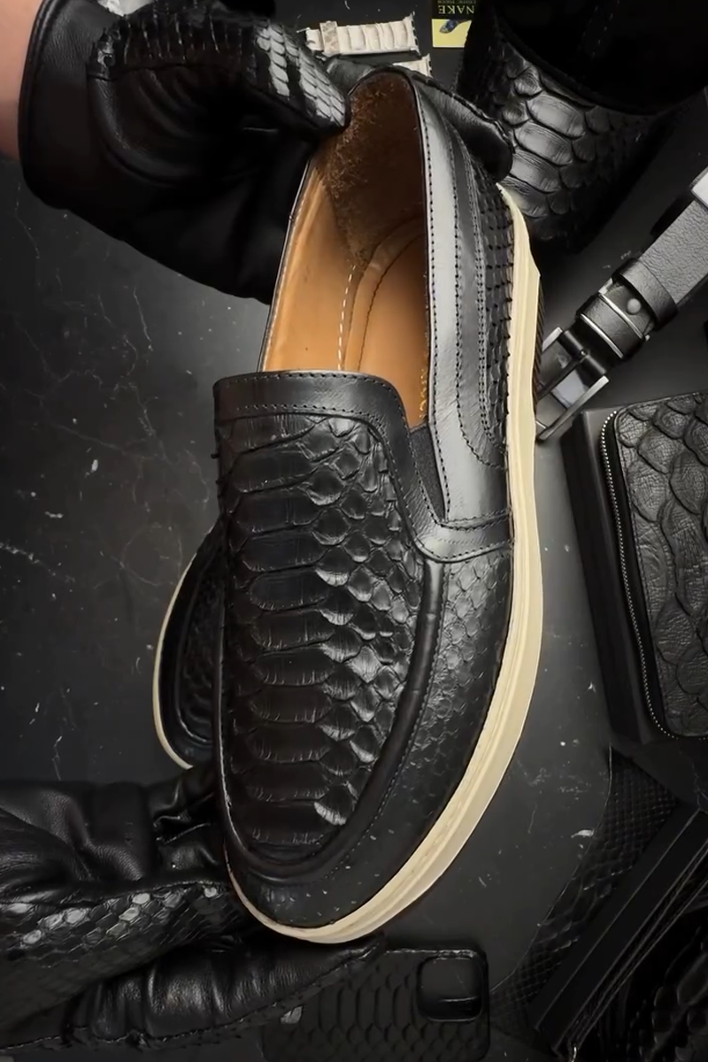 N111904 Crocodile Pattern Business Casual Leather Shoes