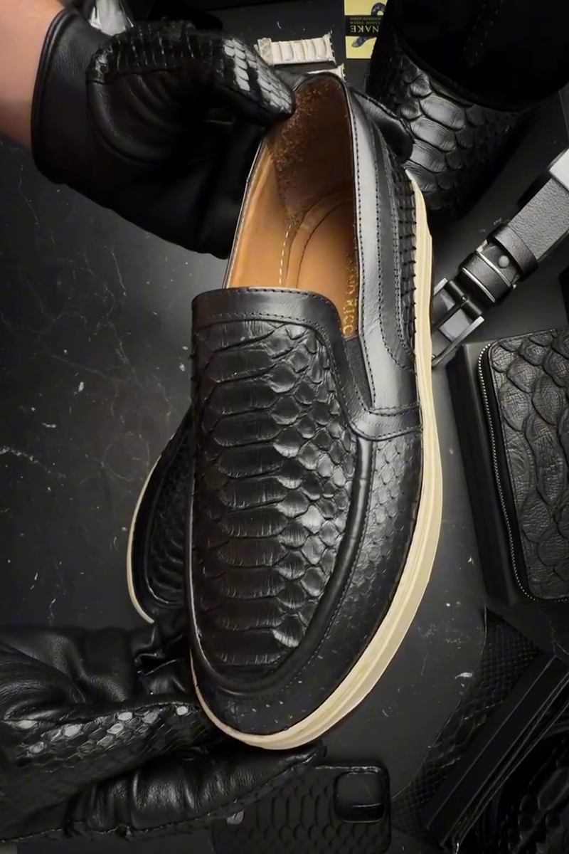 N111904 Crocodile Pattern Business Casual Leather Shoes