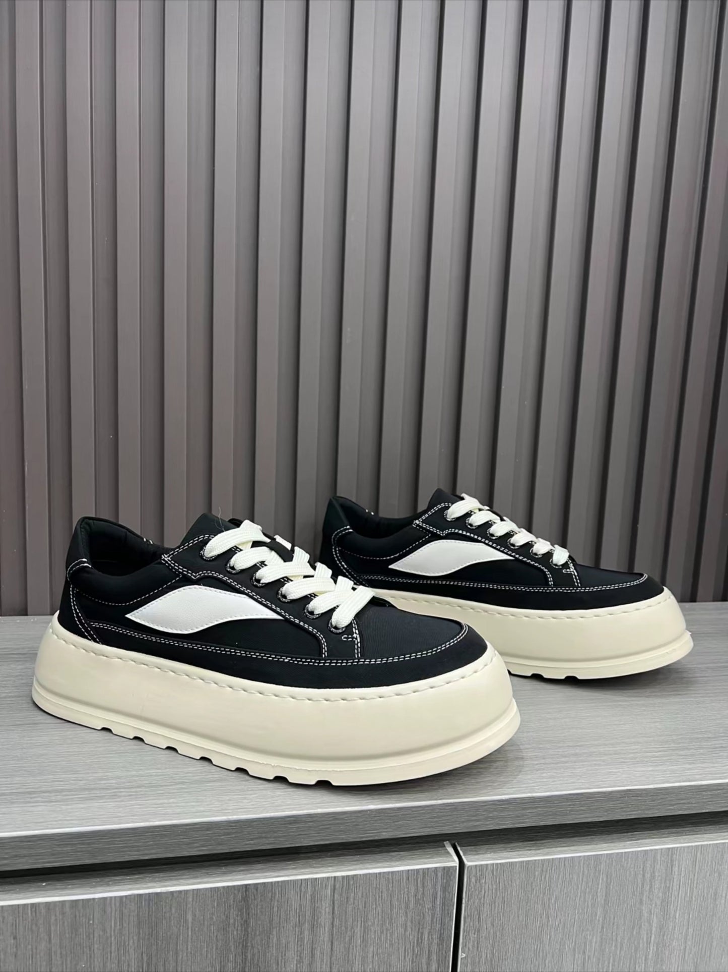 2024 summer thick-soled sneakers