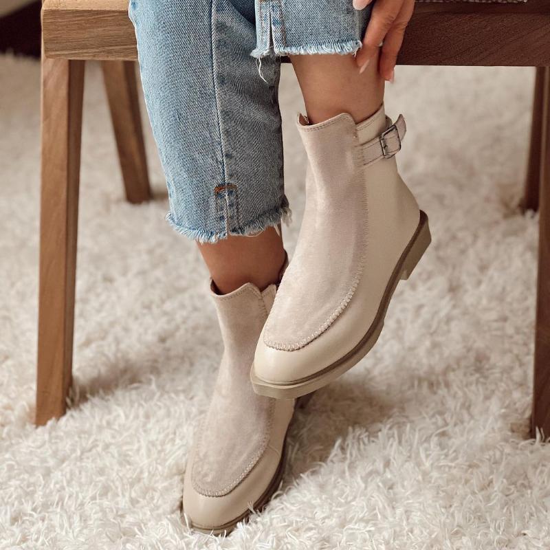 All-Match Cigarette Chelsea Boots