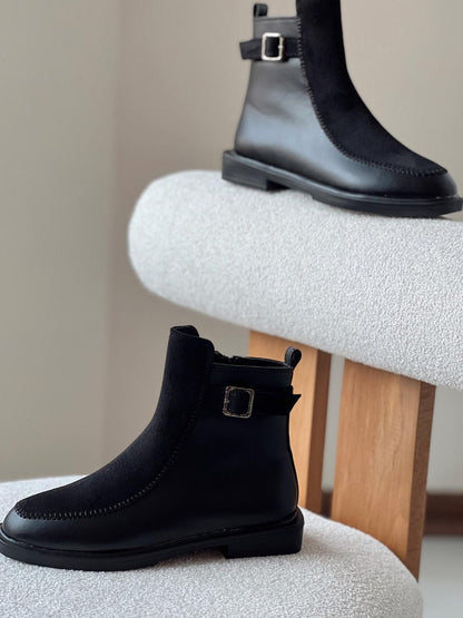 All-Match Cigarette Chelsea Boots